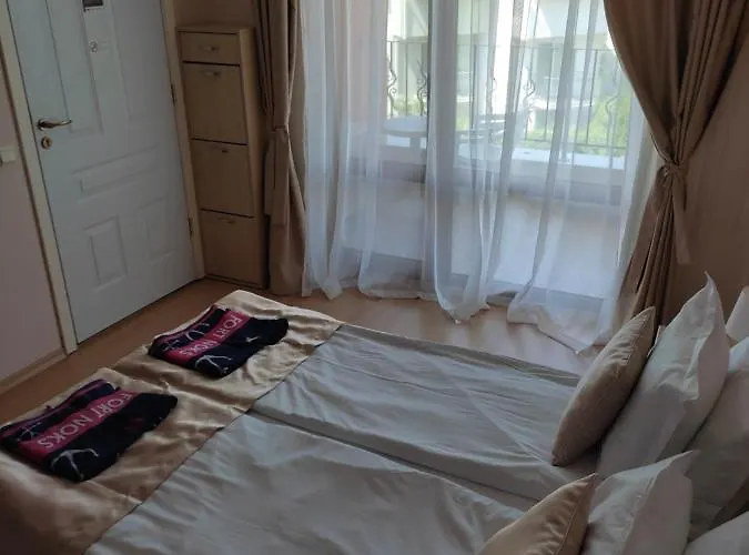 Апартамент Prestige Private Apartment-studio 46 *